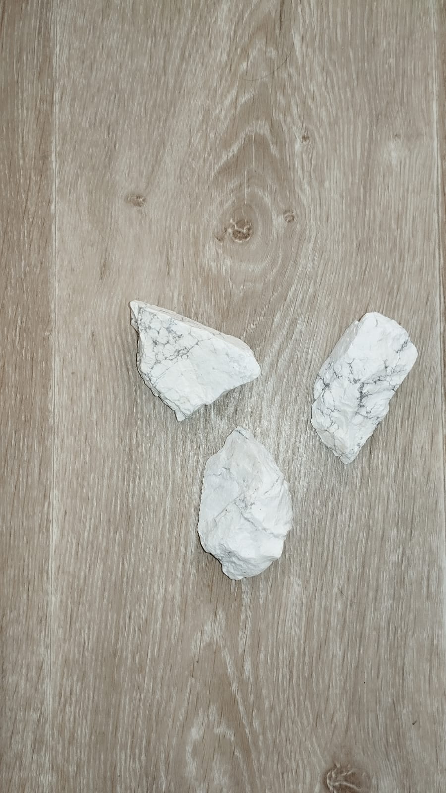 Howlite – Pierre d’Apaisement et de Sérénité